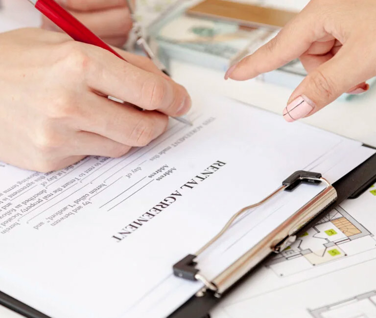 Elaboración y revisión de contratos